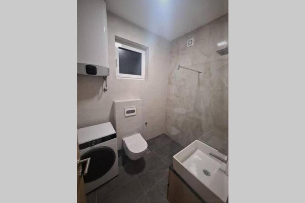 Snp City Center Lux Novi Sad Eksteriør billede