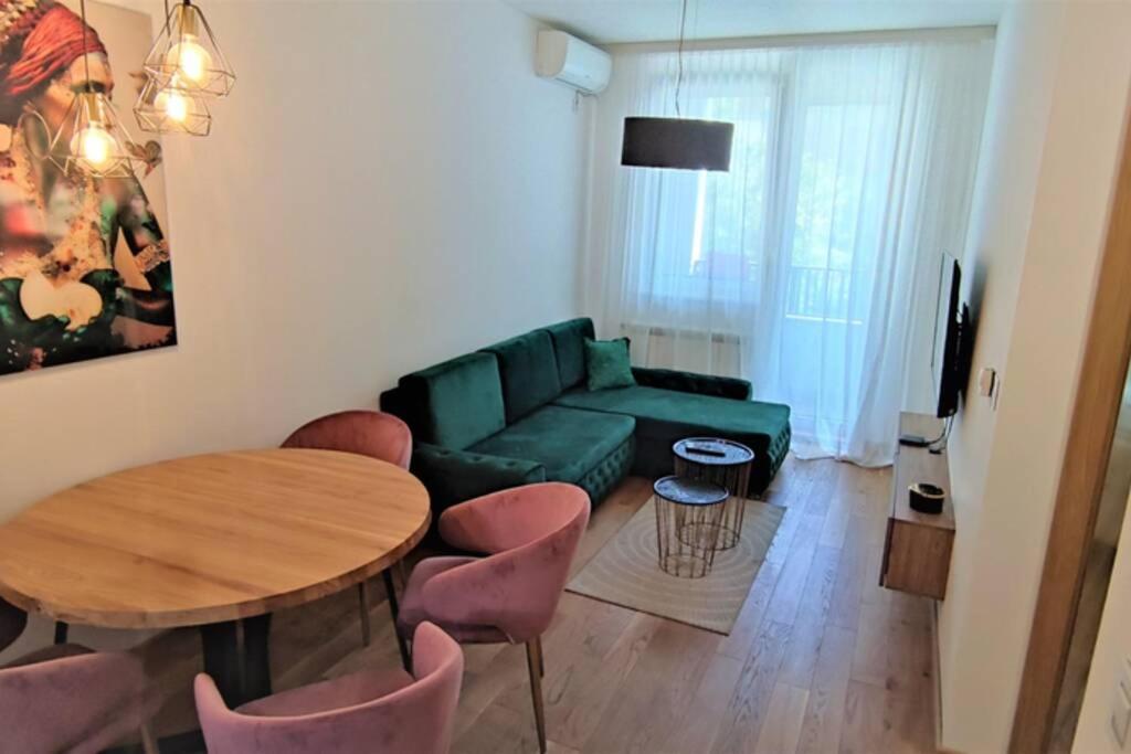 Snp City Center Lux Novi Sad Eksteriør billede